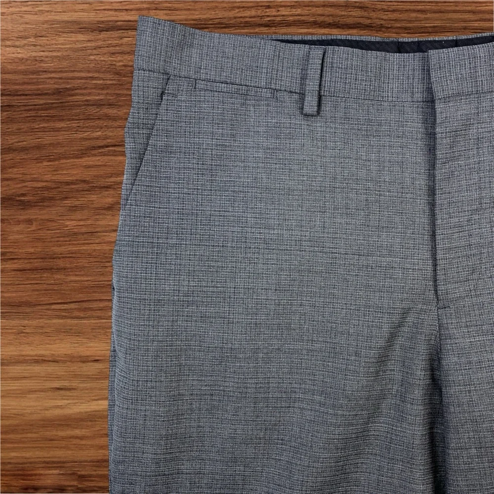 Express Men’s Gray Slim Fit Pants. Tag Size 34/30. 98% Wool